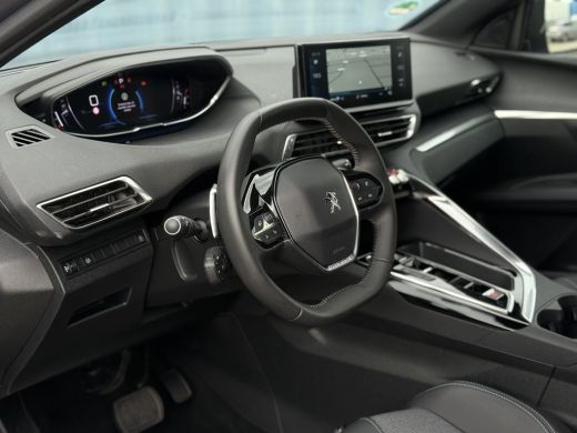 Peugeot 5008 Allure Pack Business | 18" lichtmetalen velgen 'Detroit' | Camera achter | Climate Control met li... ActivLease financial lease