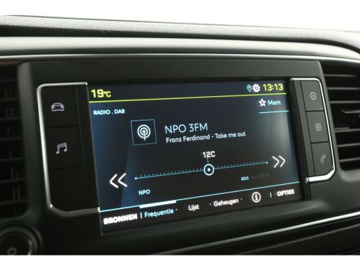Peugeot e-Expert 75 kWh L3H1 | Elektrisch | EMISSIEVRIJE ZONE | 360 Camera Airco Cruise Carplay 3 Persoons PDC ActivLease financial lease