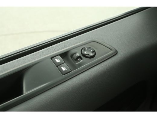 Peugeot e-Expert 75 kWh L3H1 | Elektrisch | EMISSIEVRIJE ZONE | 360 Camera Airco Cruise Carplay 3 Persoons PDC ActivLease financial lease