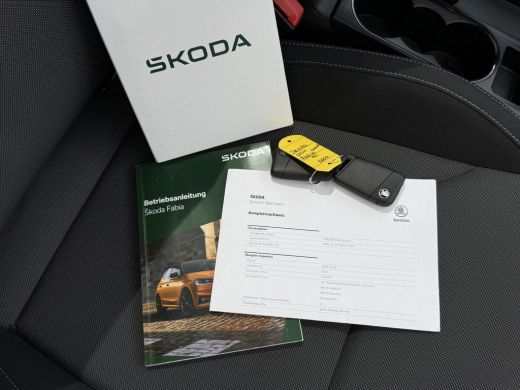 Skoda Fabia 1.0 TSI Business Edition | Pano | CarPlay | ACC | Camera | LED | Keyless | DAB+ ActivLease financial lease