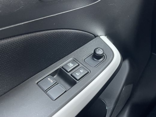 Suzuki Swift 1.2 Select Smart Hybrid | CarPlay | ACC | Camera | DAB+ | LED ActivLease financial lease