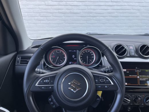 Suzuki Swift 1.2 Select Smart Hybrid | CarPlay | ACC | Camera | DAB+ | LED ActivLease financial lease