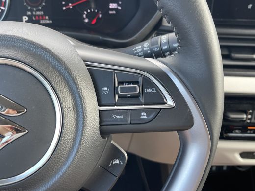 Suzuki Swift 1.2 Select Smart Hybrid | Navi | Camera | ACC | LED | Keyless | CarPlay ActivLease financial lease