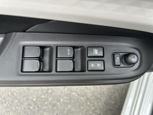 Suzuki Swift 1.2 Style Smart Hybrid ActivLease financial lease