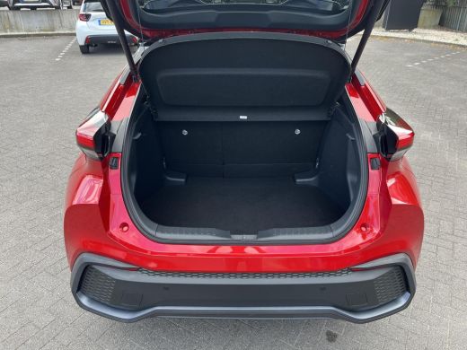 Toyota C-HR 1.8 Hybrid 140 First Edition | Navigatie | Apple CarPlay/Android auto | Achteruitrijcamera | Elek... ActivLease financial lease