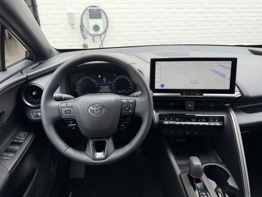 Toyota C-HR 2.0 Hybrid 200 Dynamic Bi-Tone | Navi XL | ACC | Camera | Keyless | LED | 18 inch ActivLease financial lease