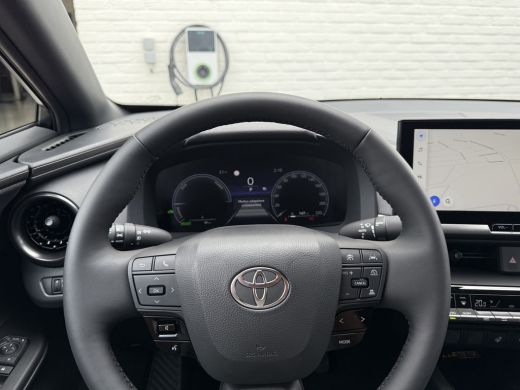 Toyota C-HR 2.0 Hybrid 200 Dynamic Bi-Tone | Navi XL | ACC | Camera | Keyless | LED | 18 inch ActivLease financial lease