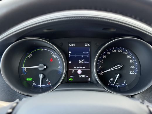 Toyota C-HR 2.0 Hybrid Dynamic | CarPlay | Camera | ACC | Dodehoek | Keyless | 18 inch ActivLease financial lease