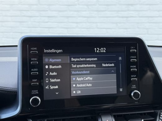 Toyota C-HR 2.0 Hybrid Team D | CarPlay | Camera | ACC | Dodehoek | Keyless | 18 inch ActivLease financial lease