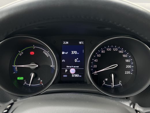 Toyota C-HR 2.0 Hybrid Bi-Tone | CarPlay | Camera | ACC | LED | DAB+ | Keyless | 18 inch ActivLease financial lease