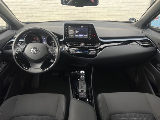 Toyota C-HR 2.0 Hybrid Team D | CarPlay | Camera | ACC | LED | DAB+ | Keyless | 18 inch ActivLease financial lease