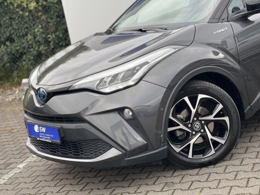 Toyota C-HR 2.0 Hybrid Team D | CarPlay | Camera | ACC | LED | DAB+ | Keyless | 18 inch ActivLease financial lease