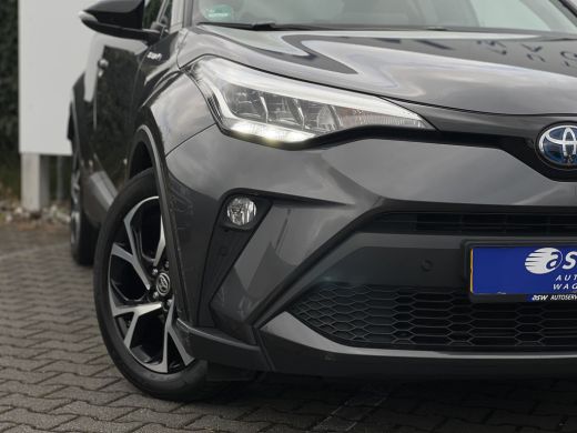 Toyota C-HR 2.0 Hybrid Team D | CarPlay | Camera | ACC | LED | DAB+ | Keyless | 18 inch ActivLease financial lease