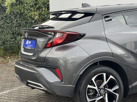 Toyota C-HR 2.0 Hybrid Team D | CarPlay | Camera | ACC | LED | DAB+ | Keyless | 18 inch ActivLease financial lease