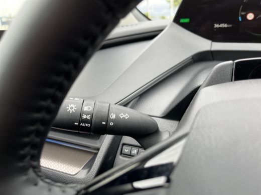Toyota Prius 2.0 Plug-in Executive | All-in prijs | Apple/Android | Camera | Stoelverwarming | ActivLease financial lease