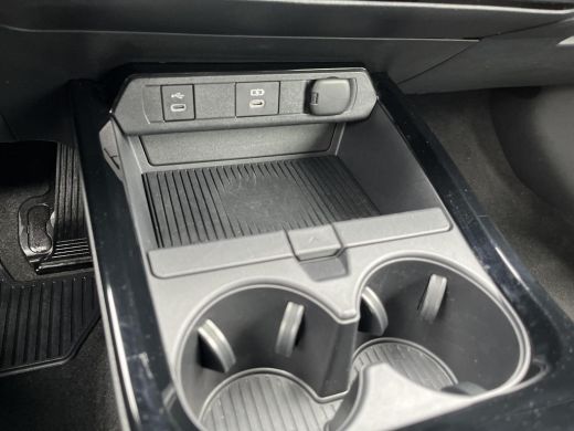 Toyota Prius 2.0 Plug-in Executive | All-in prijs | Apple/Android | Camera | Stoelverwarming | ActivLease financial lease