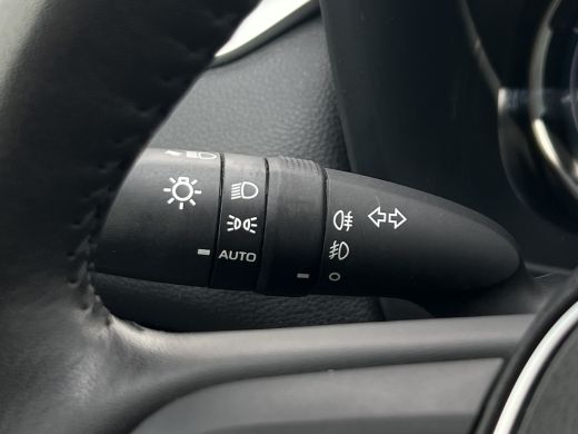 Toyota RAV4 2.5 Hybrid AWD Executive Bi-Tone | Trekhaak | JBL Audio | Camera | Dodehoek ActivLease financial lease