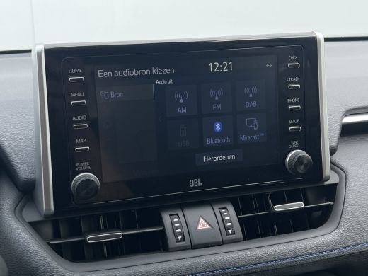 Toyota RAV4 2.5 Hybrid AWD Executive Bi-Tone | Trekhaak | JBL Audio | Camera | Dodehoek ActivLease financial lease