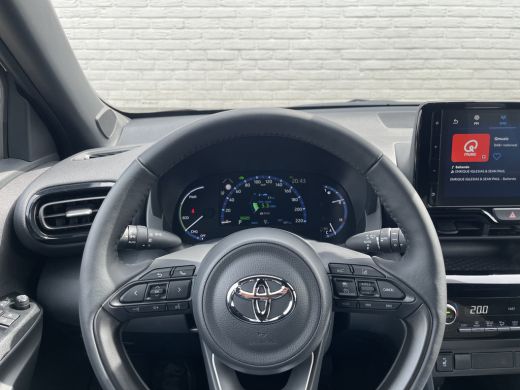 Toyota Yaris Cross 1.5 Hybrid Team D | CarPlay | Camera | ACC | LED | DAB+ | Keyless ActivLease financial lease