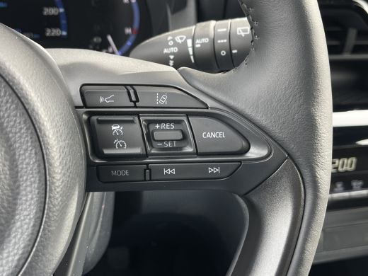 Toyota Yaris Cross 1.5 Hybrid Team D | CarPlay | Camera | ACC | LED | DAB+ | Keyless ActivLease financial lease
