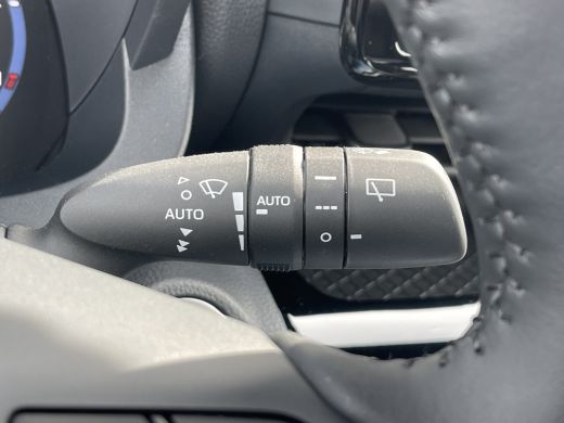 Toyota Yaris Cross 1.5 Hybrid Team D | CarPlay | Camera | ACC | LED | DAB+ | Keyless ActivLease financial lease