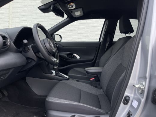 Toyota Yaris Cross 1.5 Hybrid Team D | CarPlay | Camera | ACC | LED | DAB+ | Keyless ActivLease financial lease