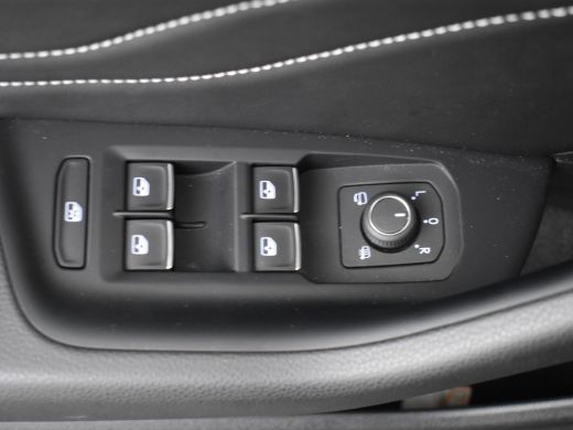 Volkswagen Arteon 1.4 TSI eHybrid R-Line Business 218pk l Full Options! l Nappa Leder l Panoramadak l Elektr. Stoel... ActivLease financial lease