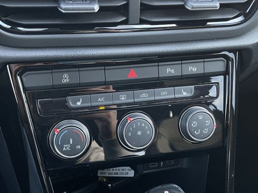 Volkswagen T-Roc 1.5 TSI Style | Pano | CarPlay | ACC | IQ Light | DAB+ | 18 inch ActivLease financial lease