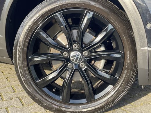 Volkswagen T-Roc 1.5 TSI Style | Pano | CarPlay | ACC | IQ Light | DAB+ | 18 inch ActivLease financial lease