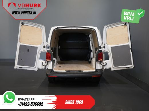 Volkswagen Transporter 2.0 TDI L2 BPM VRIJ! NL Auto/ Carplay/ Cruise/ Airco/ Navi/ PDC ActivLease financial lease