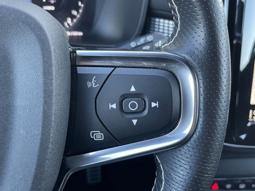 Volvo  XC40 1.5 T4 Recharge R-Design | Navi | Trekhaak | CarPlay | Camera | LED | DAB | 19 inch ActivLease financial lease