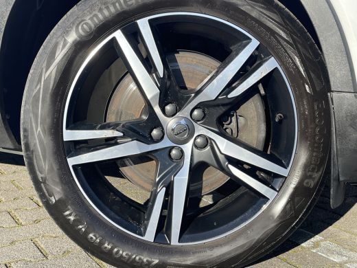 Volvo  XC40 1.5 T4 Recharge R-Design | Navi | Trekhaak | CarPlay | Camera | LED | DAB | 19 inch ActivLease financial lease