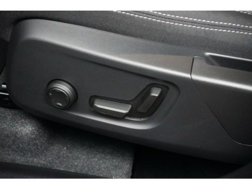 Volvo  XC40 1.5 T4 Recharge R-Design | Trekhaak | 360 Camera | Memory | Harman/Kardon ActivLease financial lease