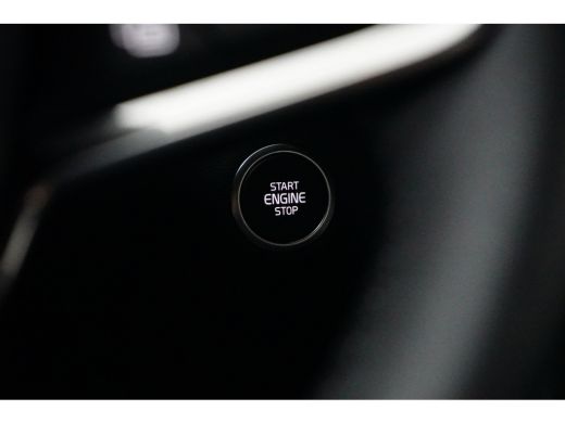 Volvo  XC40 1.5 T4 Recharge R-Design | Trekhaak | 360 Camera | Memory | Harman/Kardon ActivLease financial lease