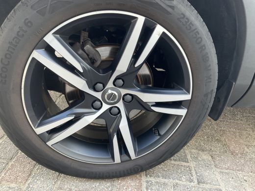 Volvo  XC40 1.5 T5 262pk PHEV R-Design Leer Pano.dak BLIS Trekhaak Twin Engine ActivLease financial lease