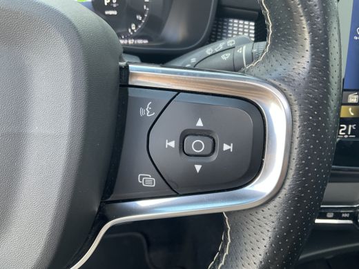 Volvo  XC40 1.5 T5 262pk PHEV R-Design Leer Pano.dak BLIS Trekhaak Twin Engine ActivLease financial lease