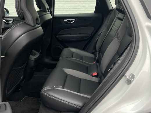 Volvo  XC60 2.0 B4 R-Design | Pano | CarPlay | Camera | LED | DAB+ | 19 inch ActivLease financial lease