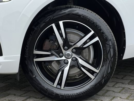 Volvo  XC60 2.0 B4 R-Design | Pano | CarPlay | Camera | LED | DAB+ | 19 inch ActivLease financial lease