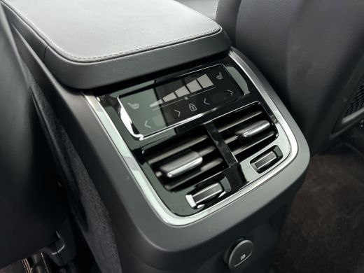 Volvo  XC90 T8 Recharge AWD Ultra Dark | 22' | Luchtvering | Trekhaak | Geventileerd Nappa Leder | Bowers & W... ActivLease financial lease