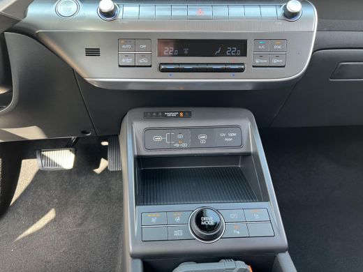 Hyundai Kona Comfort Smart 65.4 kWh | 7.500,- korting | Gratis laadstation t.w.v. 589,- | Uit voorraad leverba... ActivLease financial lease