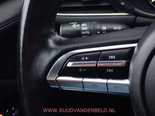 Mazda 3 2.0 e-SkyActiv-G M Hybrid HEADUP / ACC / CARPLAY / DAB ActivLease financial lease