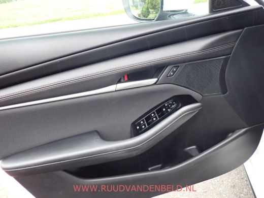 Mazda 3 2.0 e-SkyActiv-G M Hybrid HEADUP / ACC / CARPLAY / DAB ActivLease financial lease