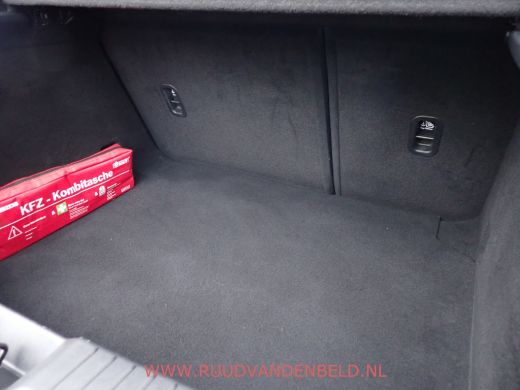 Mazda 3 2.0 e-SkyActiv-G M Hybrid HEADUP / ACC / CARPLAY / DAB ActivLease financial lease