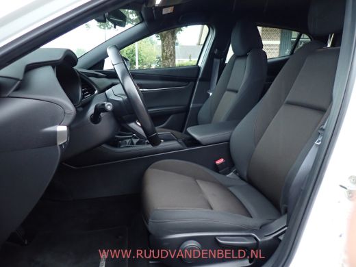 Mazda 3 2.0 e-SkyActiv-G M Hybrid HEADUP / ACC / CARPLAY / DAB ActivLease financial lease