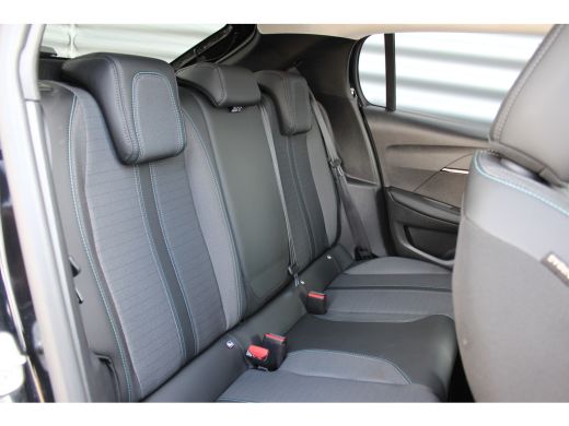Peugeot 208 1.2 PURETECH 100PK ALLURE PACK / NAVI / LEDER / CLIMA / FULL-LED / PDC / CAMERA / 16" LMV / WINTE... ActivLease financial lease