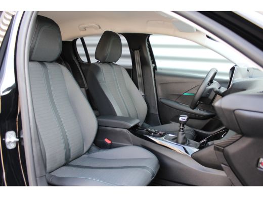 Peugeot 208 1.2 PURETECH 100PK ALLURE PACK / NAVI / LEDER / CLIMA / FULL-LED / PDC / CAMERA / 16" LMV / WINTE... ActivLease financial lease