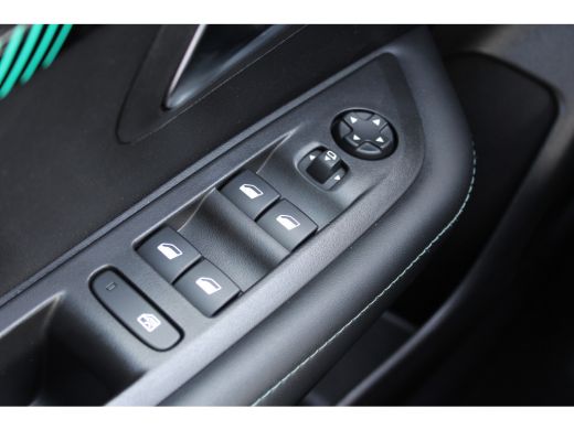 Peugeot 208 1.2 PURETECH 100PK ALLURE PACK / NAVI / LEDER / CLIMA / FULL-LED / PDC / CAMERA / 16" LMV / WINTE... ActivLease financial lease