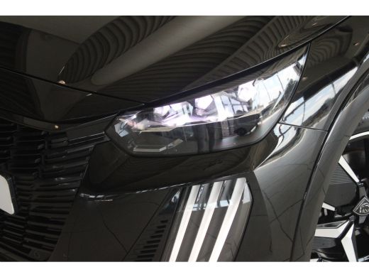 Peugeot 208 1.2 Turbo 100-PK GT PARKEERCAMERA | NAVIGATIE | DRAADLOZE CARPLAY| FULL LED | PDC V+A ActivLease financial lease