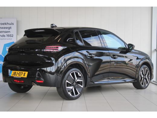 Peugeot 208 1.2 Turbo 100-PK GT PARKEERCAMERA | NAVIGATIE | DRAADLOZE CARPLAY| FULL LED | PDC V+A ActivLease financial lease