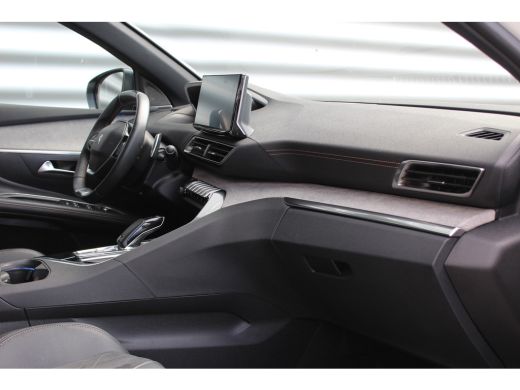 Peugeot 5008 1.6 PURETECH 180PK 7-ZITS GT PACK AUTOMAAT / NAVI / LEDER / CLIMA / FULL-LED / 19" LMV / CAMERA /... ActivLease financial lease